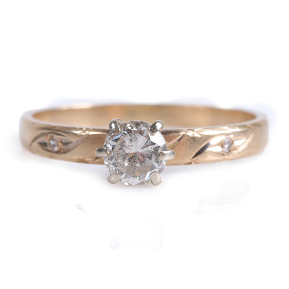 Appraisal: Antique k yellow gold diamond engagement ring with chased band