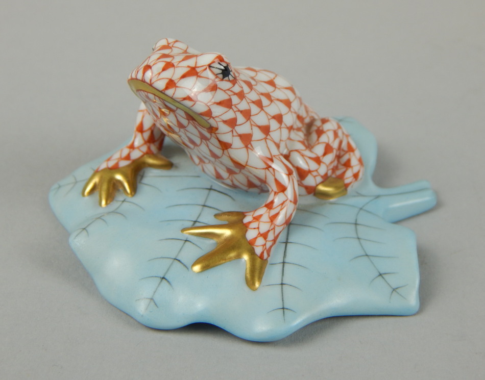 Appraisal: A Herend Hungary figure of a frog on leaf in