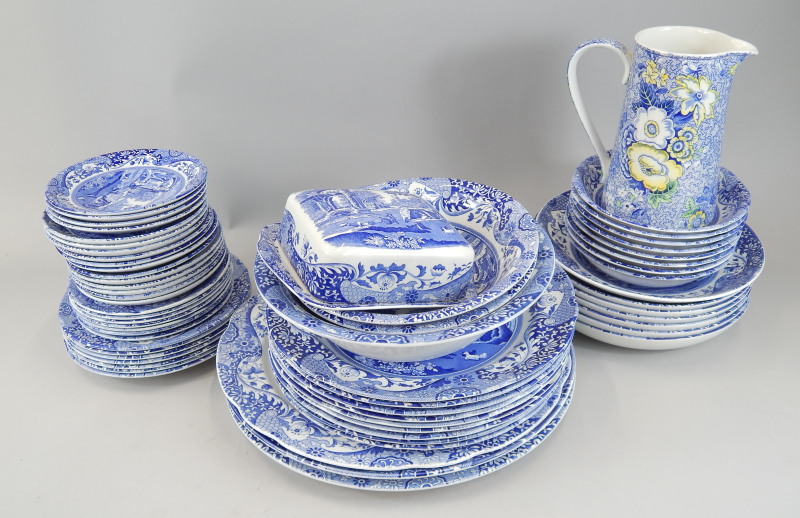 Appraisal: A large quantity of Copeland Spode blue Italian pattern china