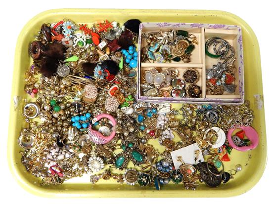 Appraisal: JEWELRY Costume jewelry pieces mostly earrings non-pierced pieces include drop