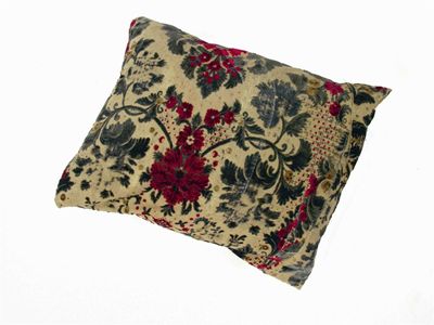 Appraisal: A rectangular cushion covered in th century Restilli cut velvet