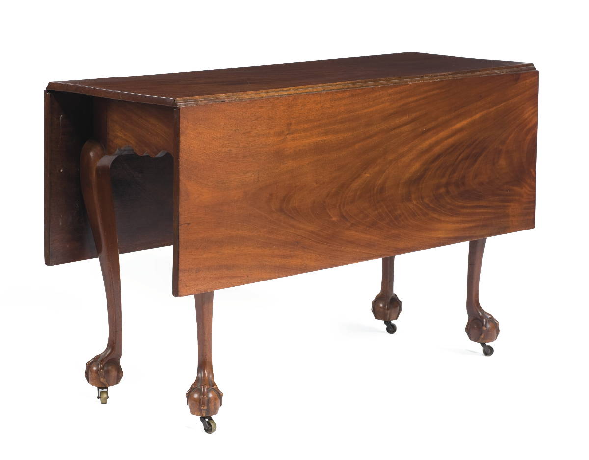 Appraisal: MASSACHUSETTS CHIPPENDALE MAHOGANY DROP-LEAF TABLE SALEM OR NEWBURYPORT The rectangular