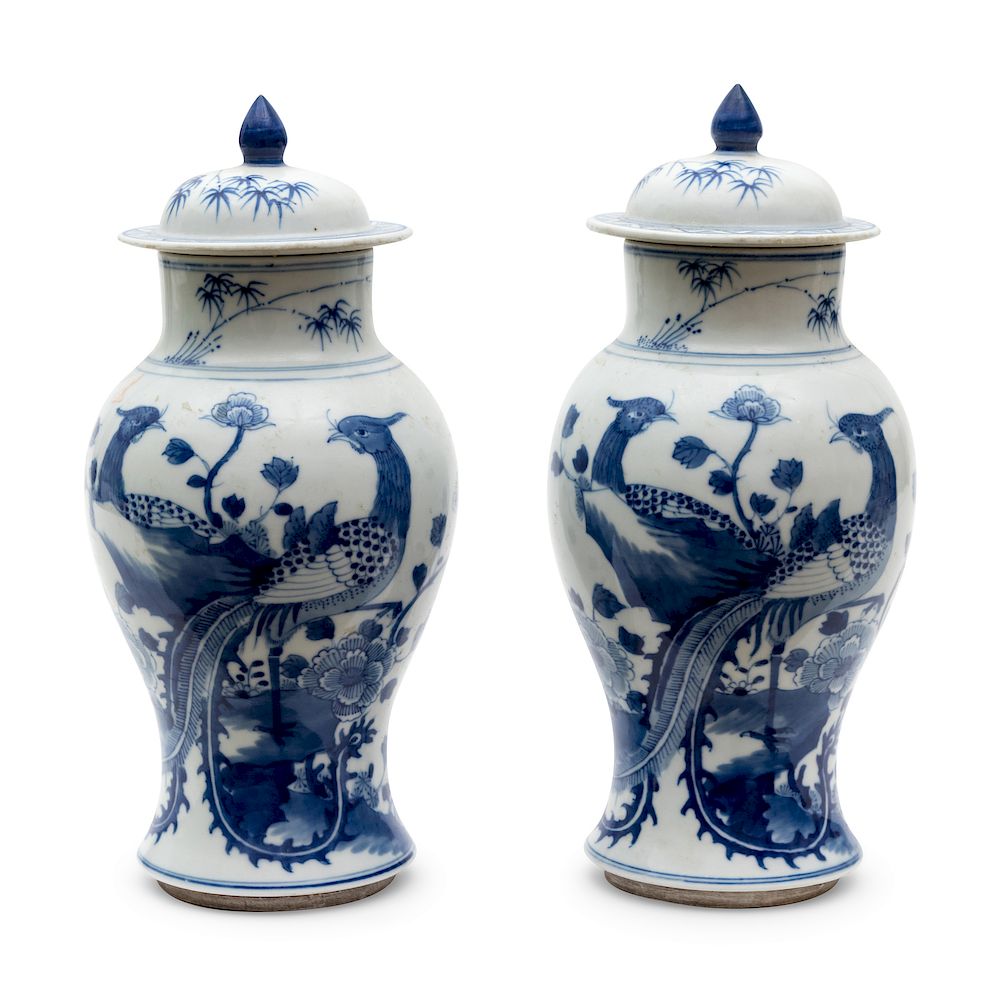 Appraisal: A Pair of Chinese Blue and White Porcelain Lidded Jars