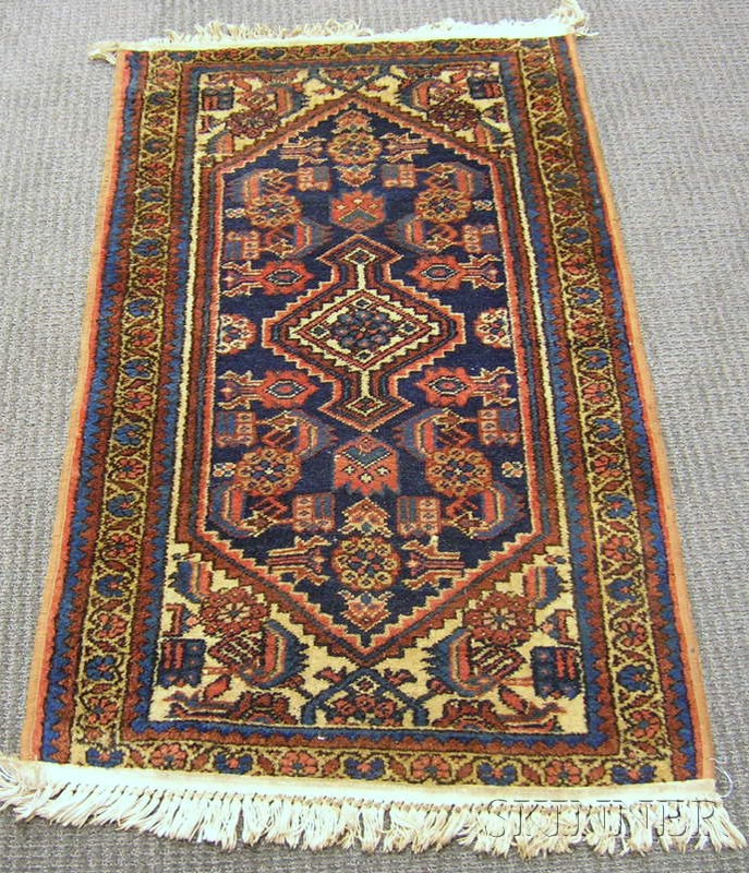 Appraisal: Hamadan Rug Northwest Persia th century ft in x ft