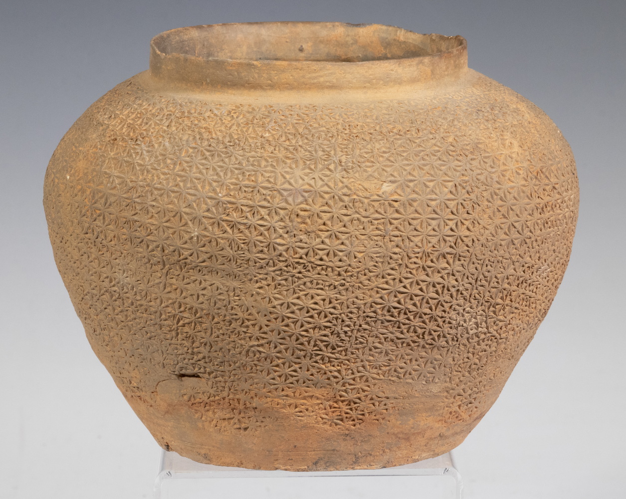 Appraisal: WARRING STATES EASTERN ZHOU - BC MEDIUM JAR South China