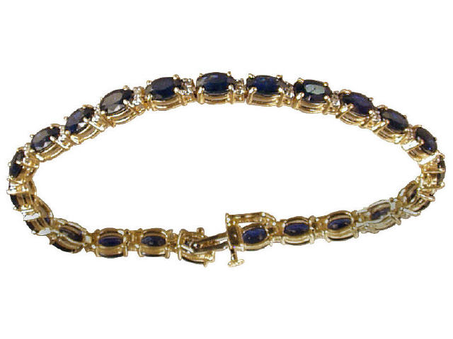 Appraisal: Stunning ladies karat yellow gold ladies bracelet set with oval