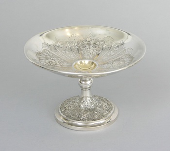 Appraisal: A Sterling Silver Tazza American ca th Century Decorated with