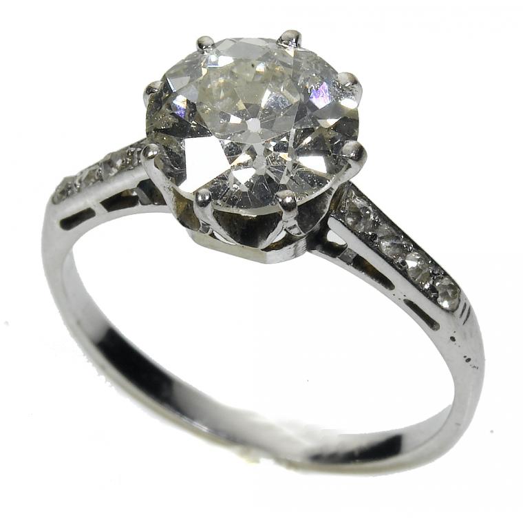 Appraisal: A DIAMOND SOLITIARE RING the round brilliant cut diamond weighing