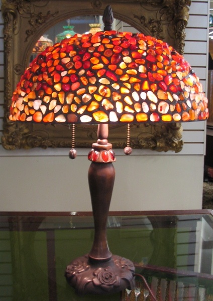 Appraisal: A COLORFUL AGATE-LIKE INSET GLASS TABLE LAMP The in diameter