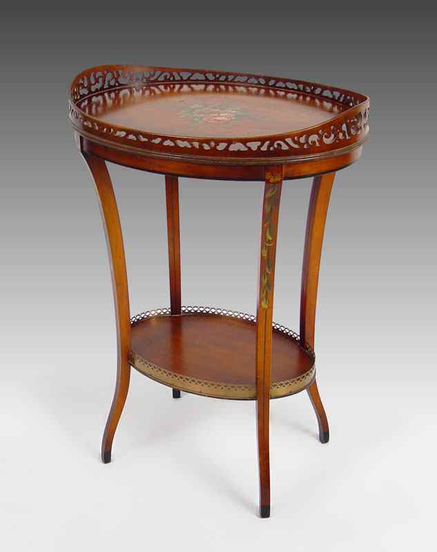 Appraisal: VICTORIAN SATINWOOD TRAY TABLE One piece oval tray top with