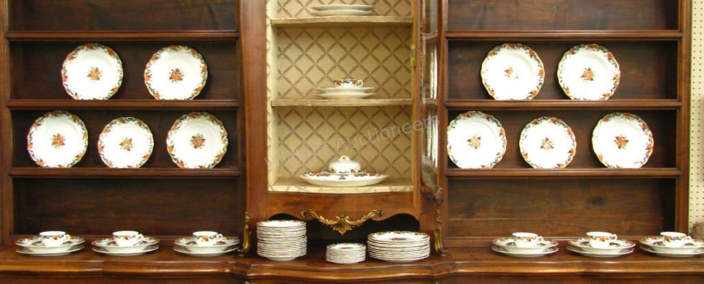 Appraisal: Set of John Maddock and Sons 'Majestic' China pieces including