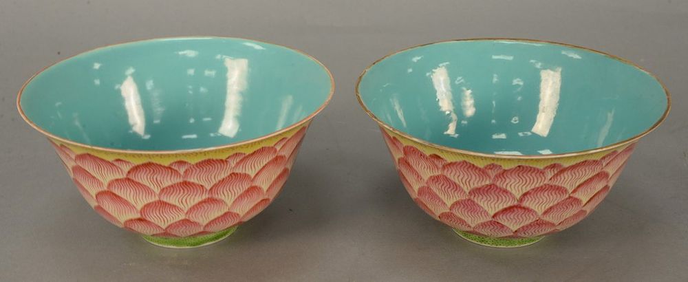 Appraisal: Pair of Chinese famille rose bowls pink lotus enameled petals