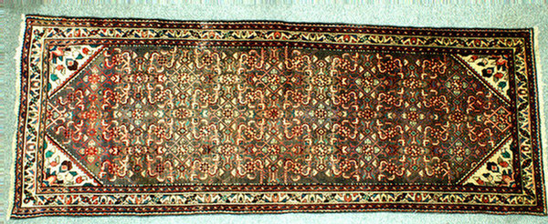 Appraisal: x Hamadan throw rug Estimate -