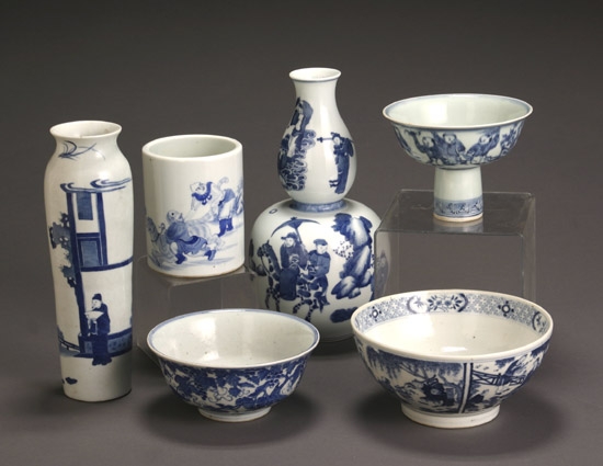 Appraisal: Six Chinese Blue and White Vessels th Century Consisting of