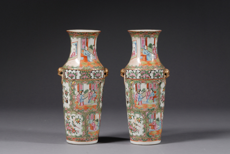 Appraisal: Pair of Rose Medallion Vases China late th century lion