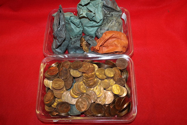 Appraisal: A LARGE COLLECTION OF LSD BRONZE COINAGE mostly unused pennies