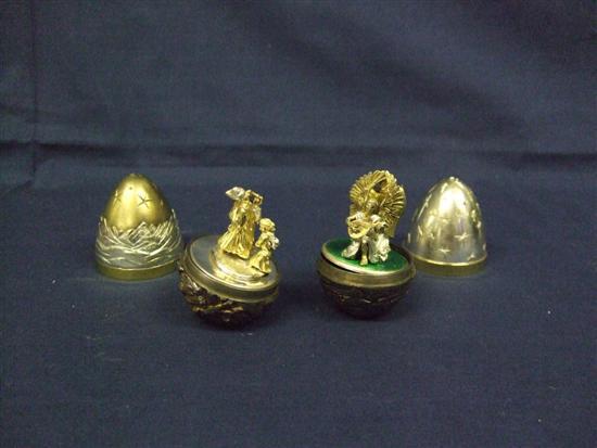 Appraisal: Stuart Devlin silver gilt egg containing two figures emblematic of