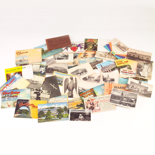 Appraisal: Box of postcards to include Yellowstone Park early to mid-