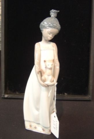 Appraisal: LLADRO FIGURINE - GIRL W CAT