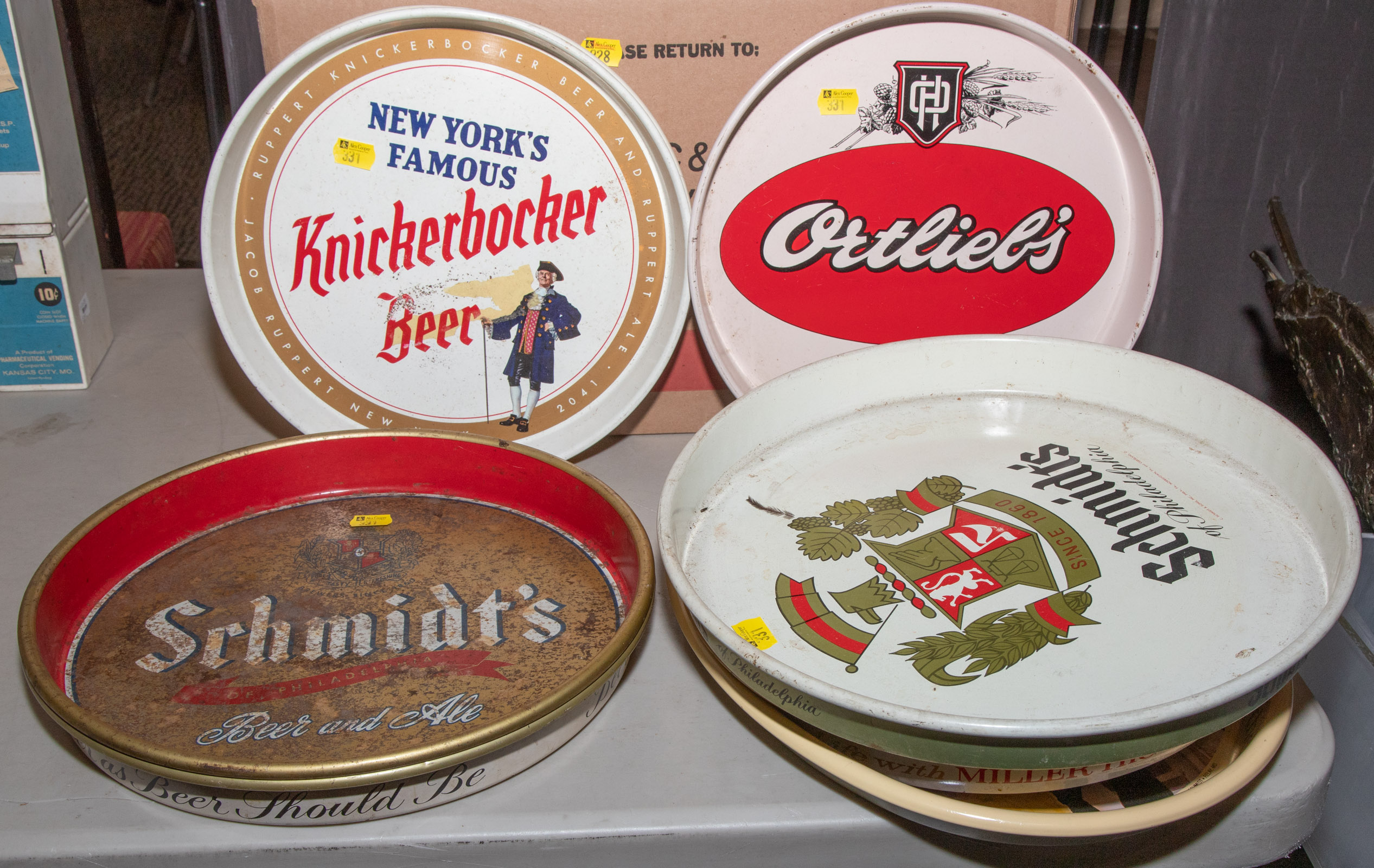 Appraisal: NINE ASSORTED TIN LITHO ROUND BEER TRAYS Circa s- s