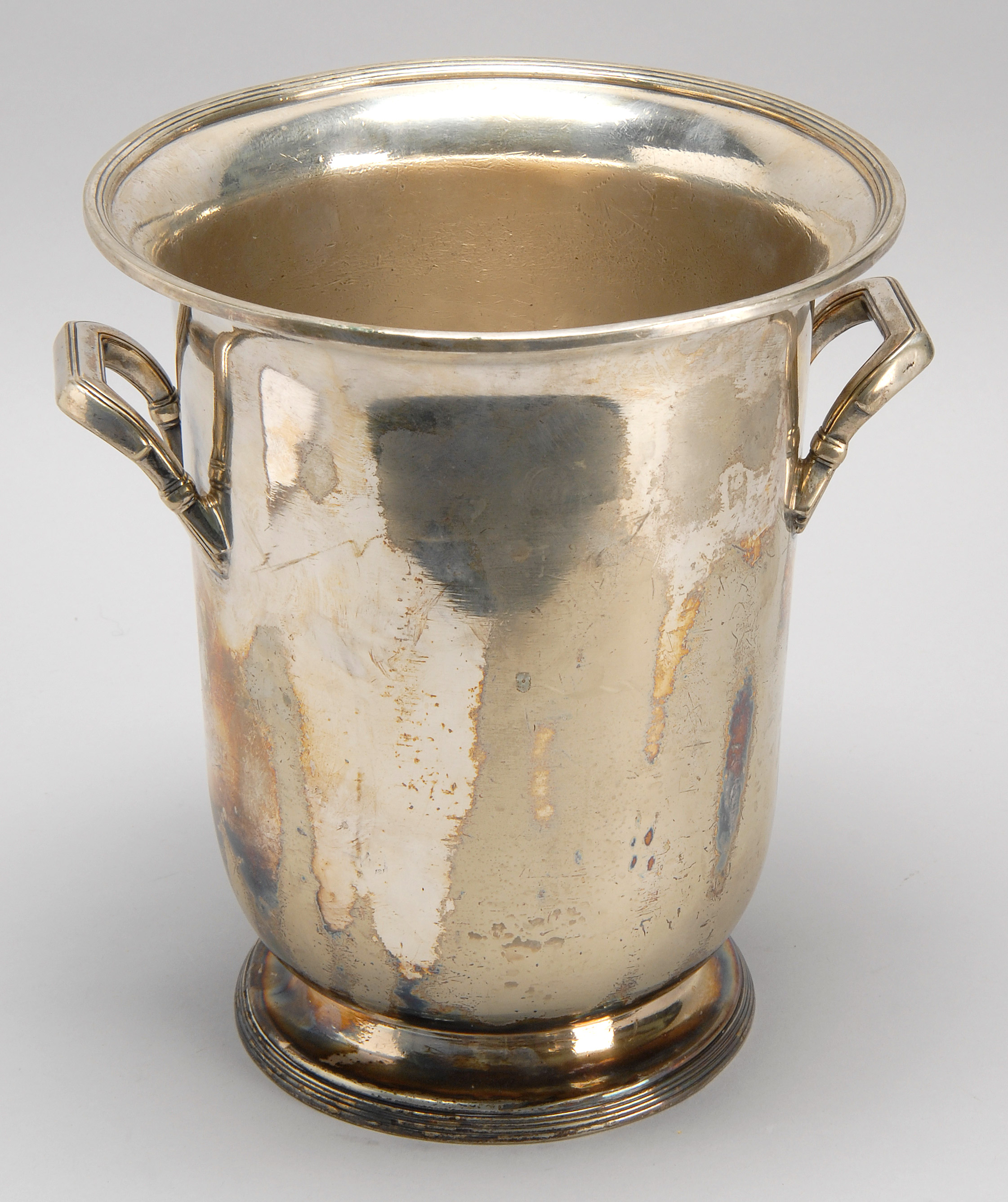 Appraisal: ENGLISH SILVER PLATED CHAMPAGNE BUCKET from the Cunard White Star