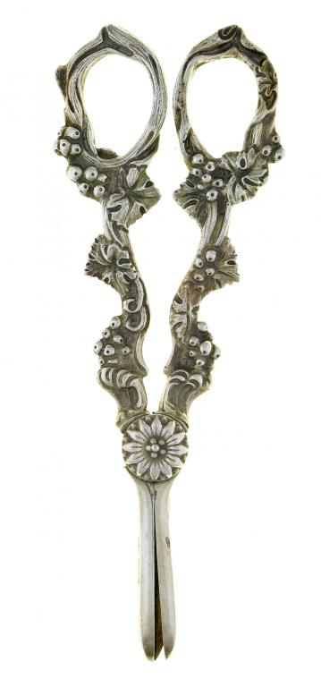 Appraisal: A PAIR OF ELIZABETH II CAST VINE PATTERN GRAPE SHEARS