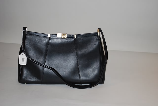 Appraisal: Barry Kieselstein-Cord black leather handbag with longer strap top signature