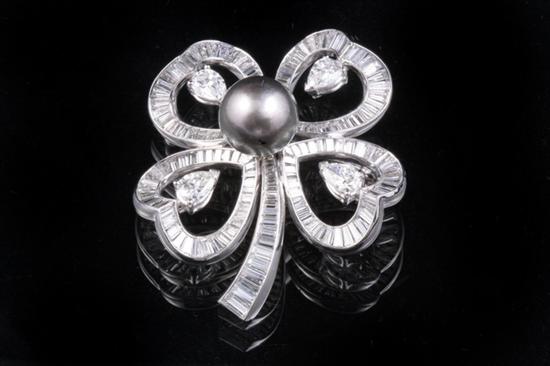 Appraisal: PLATINUM DIAMOND AND SILVER-GREY SOUTH SEA PEARL BROOCH s mm