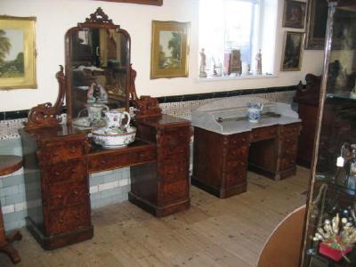 Appraisal: A VICTORIAN BURR WALNUT DRESSING TABLE of pedestal form with