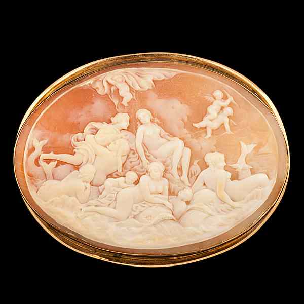 Appraisal: Large Scene Cameo A uniquely carved cameo of an angelic