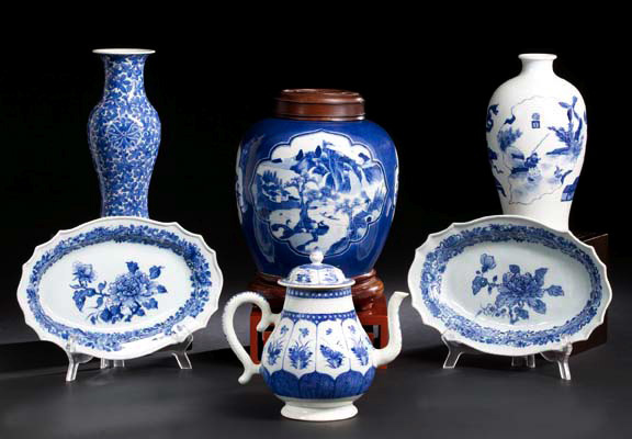 Appraisal: Pair of Chinese Export Blue-and-White Porcelain Condiment Trays each of