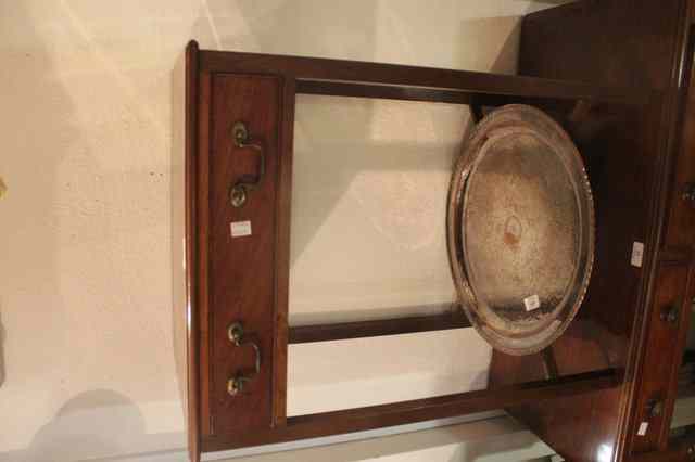 Appraisal: A TH CENTURY MAHOGANY SIDE TABLE fitted with single frieze