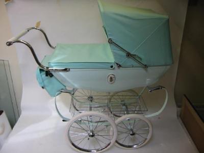 Appraisal: A Silver Cross Oberon dolls pram special edition of one