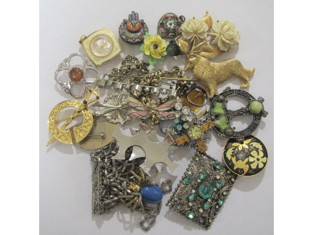 Appraisal: Lot of costume brooches neckchain bracelet etc