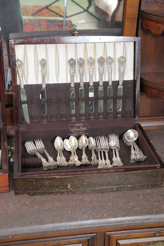 Appraisal: SET OF STERLING SILVER FLATWARE Towle Old Colonial pattern Eight