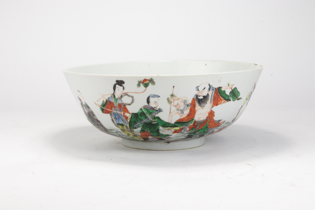 Appraisal: CHINESE FAMILLE VERTE PUNCH BOWL Chinese famille verte punch bowl