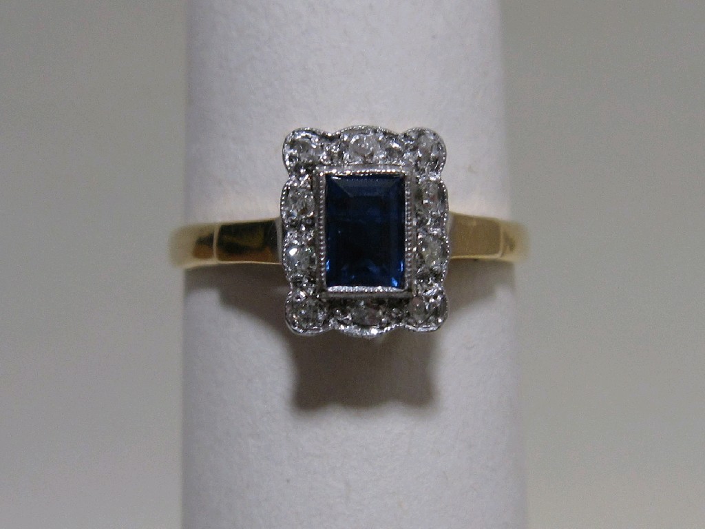 Appraisal: Art Deco ct gold sapphire and diamond cluster ring