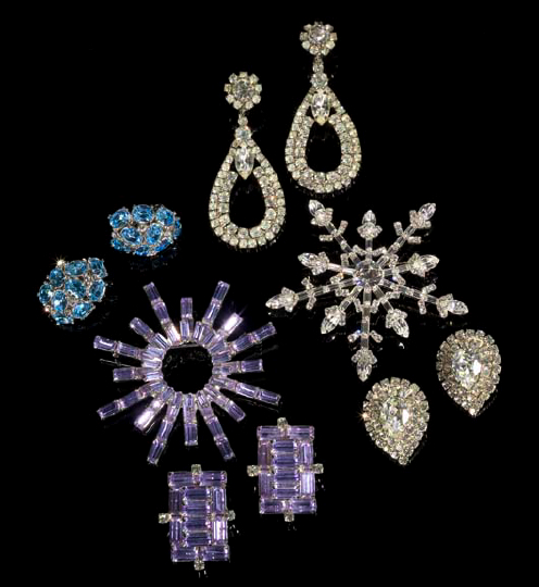 Appraisal: Weiss Brooch and Earring Set ca the brooch of starburst