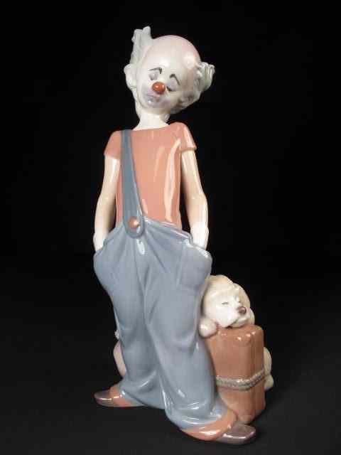 Appraisal: A Lladro porcelain clown figure Event figurine Measures '' tall