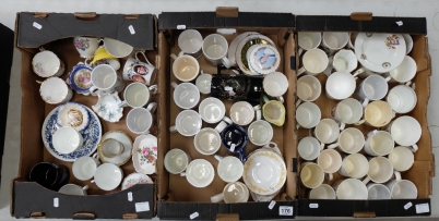 Appraisal: A large collection of commemorative cups mugs and plates trays