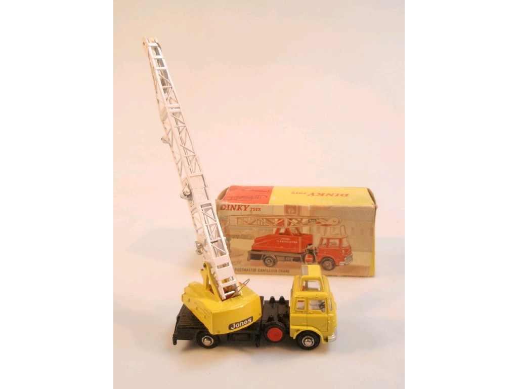 Appraisal: A Dinky toys Jones Fleetmaster cantilever crane boxed