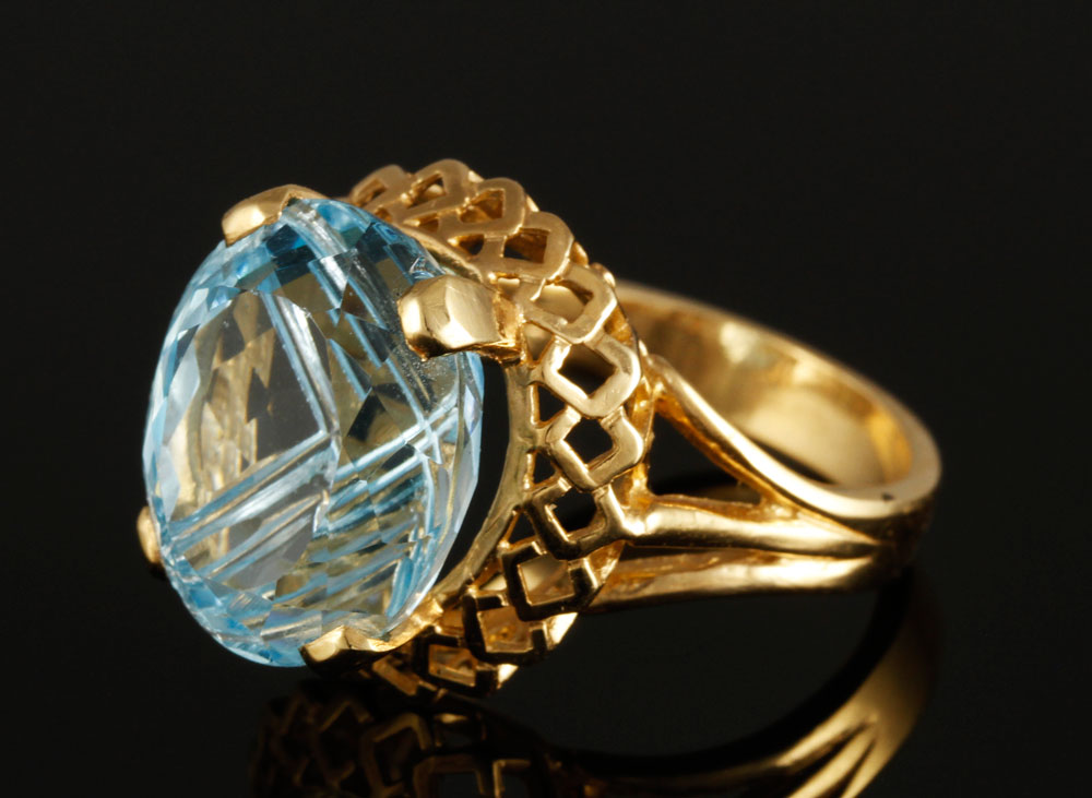 Appraisal: - K Topaz Ring k yellow gold and fantasy cut