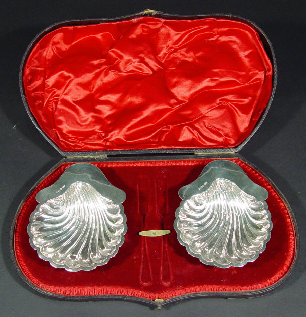 Appraisal: Pair of late Victorian shell shaped silver dishes in a