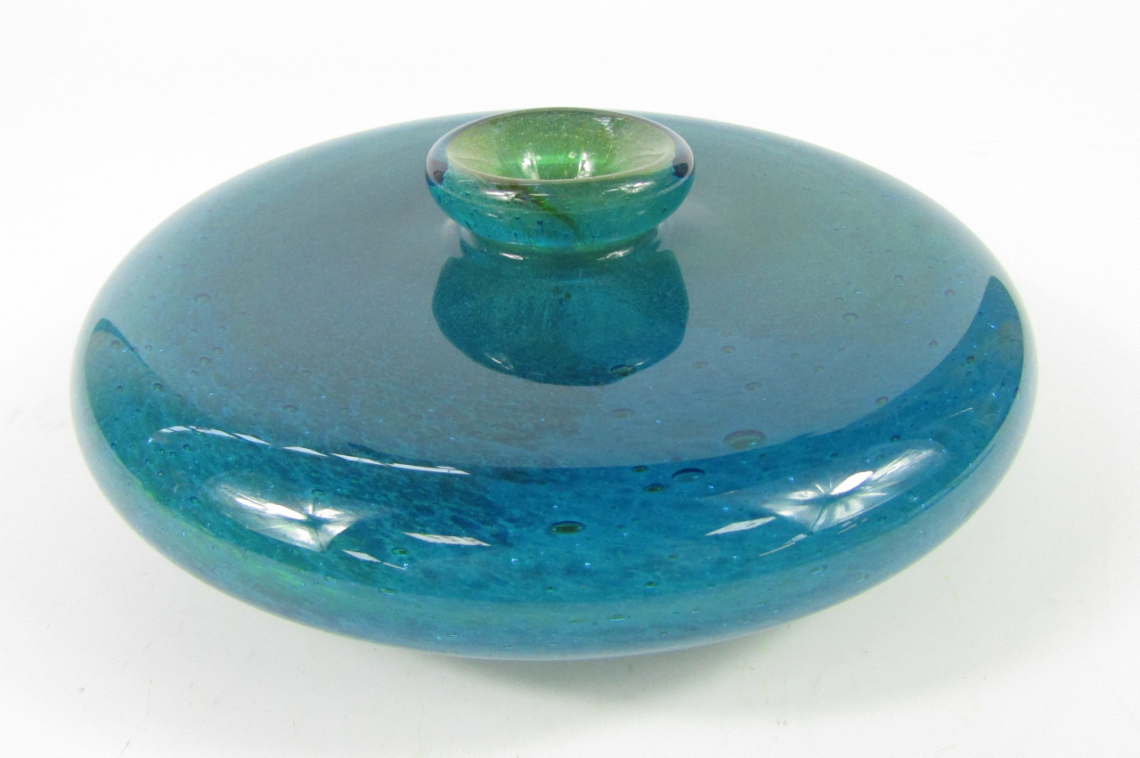 Appraisal: A Michael Harris Mdina glass turquoise vase of squat button