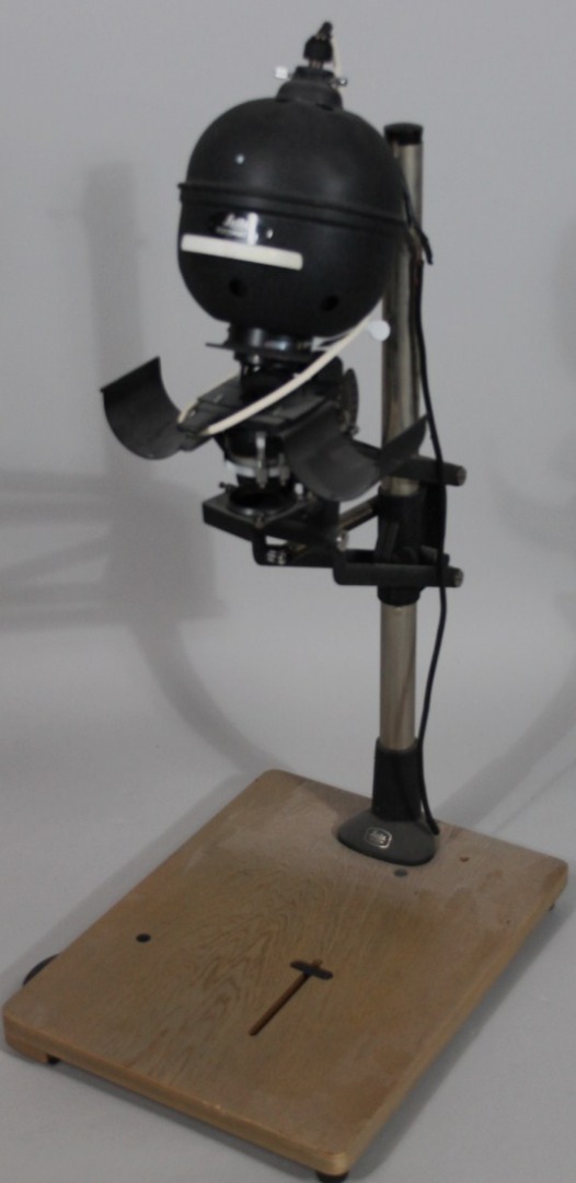 Appraisal: Camera Interest A Leitz Focomat C photographic enlarger on stand