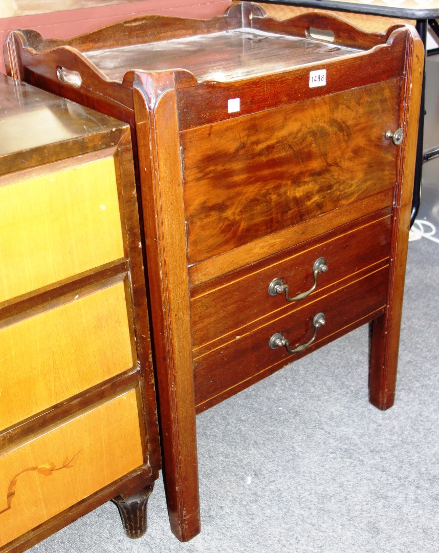 Appraisal: A George III mahogany tray top night commode on square