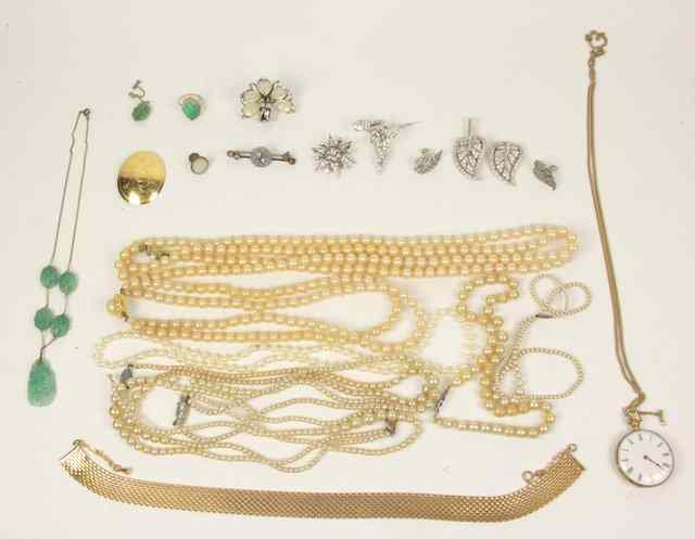 Appraisal: A collection of costume jewellery including a paste star brooch