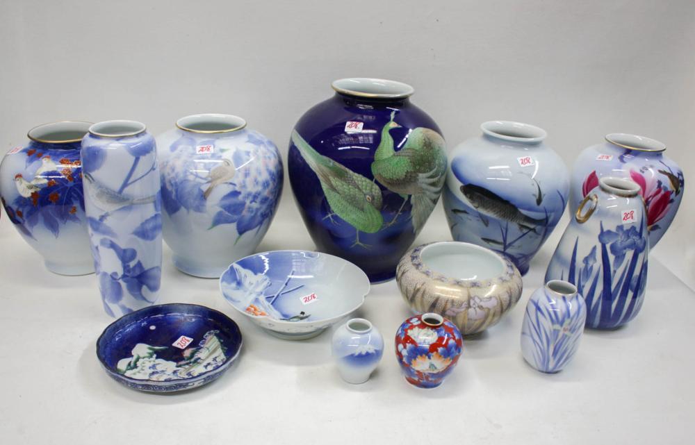 Appraisal: THIRTEEN JAPANESE FUKAGAWA PORCELAIN TABLEWARE ITEMS including vases of various