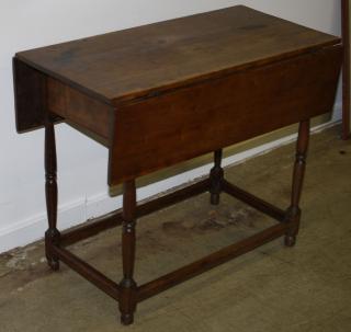 Appraisal: Good Queen Anne stretcher base drop leaf table boxed slides