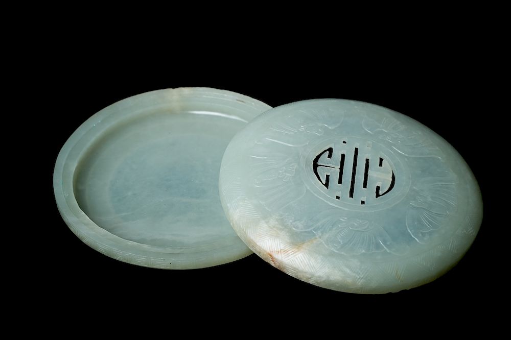 Appraisal: PALE CELADON JADE ROUND BOX Of circular sections the top